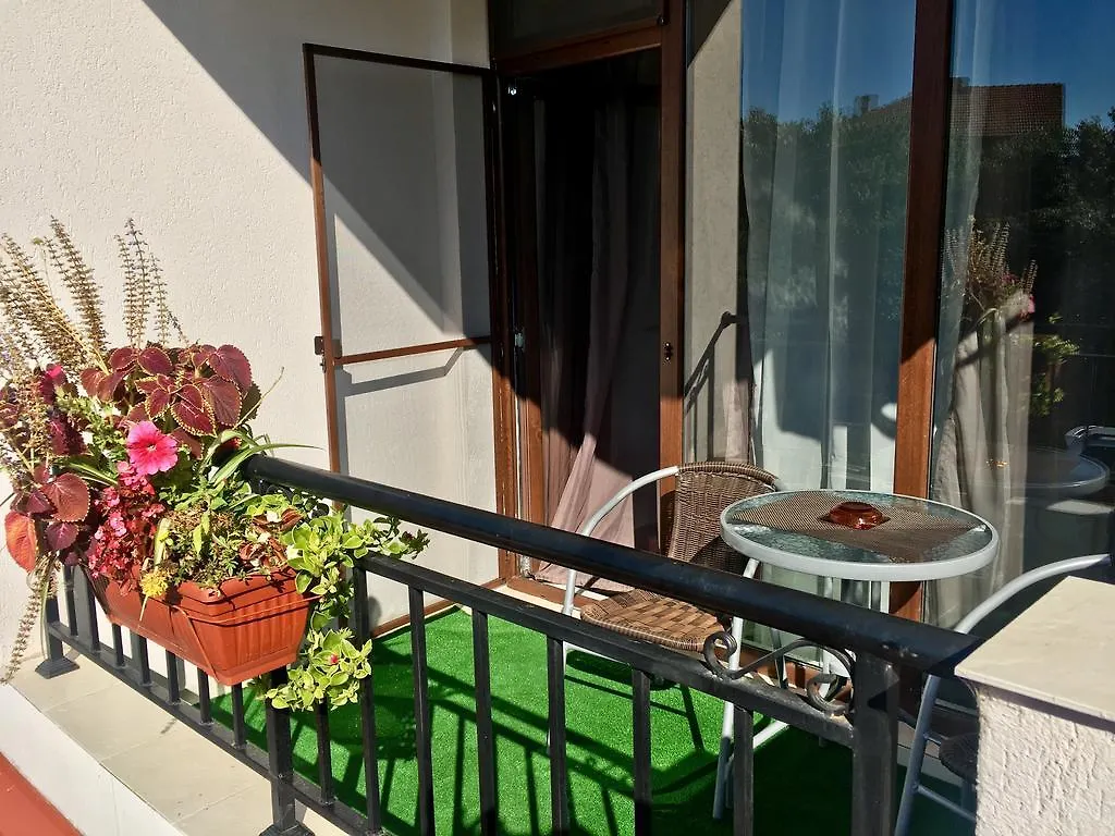Sarafovo Sea & Forest Burgas 0*,
